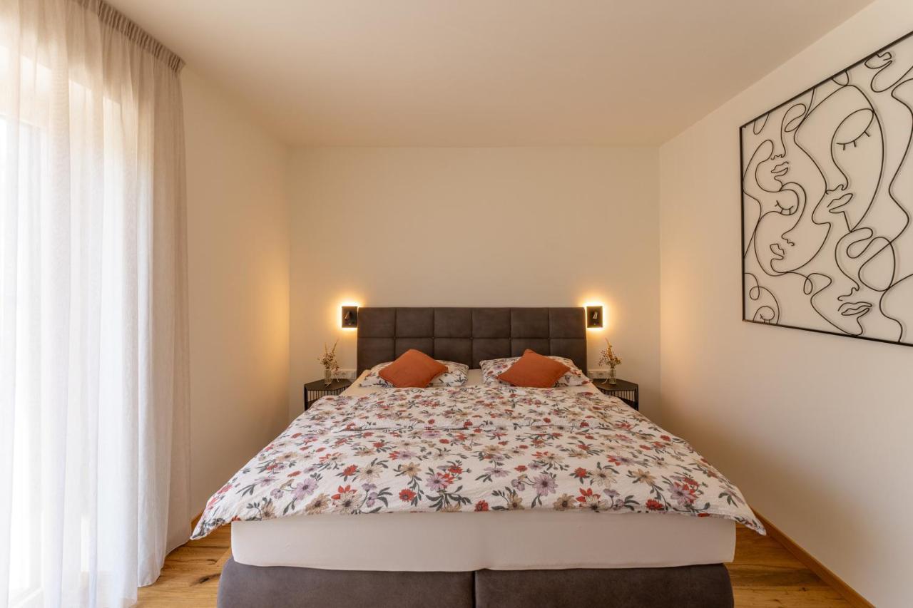 לאנה Apartments Villa Julia מראה חיצוני תמונה