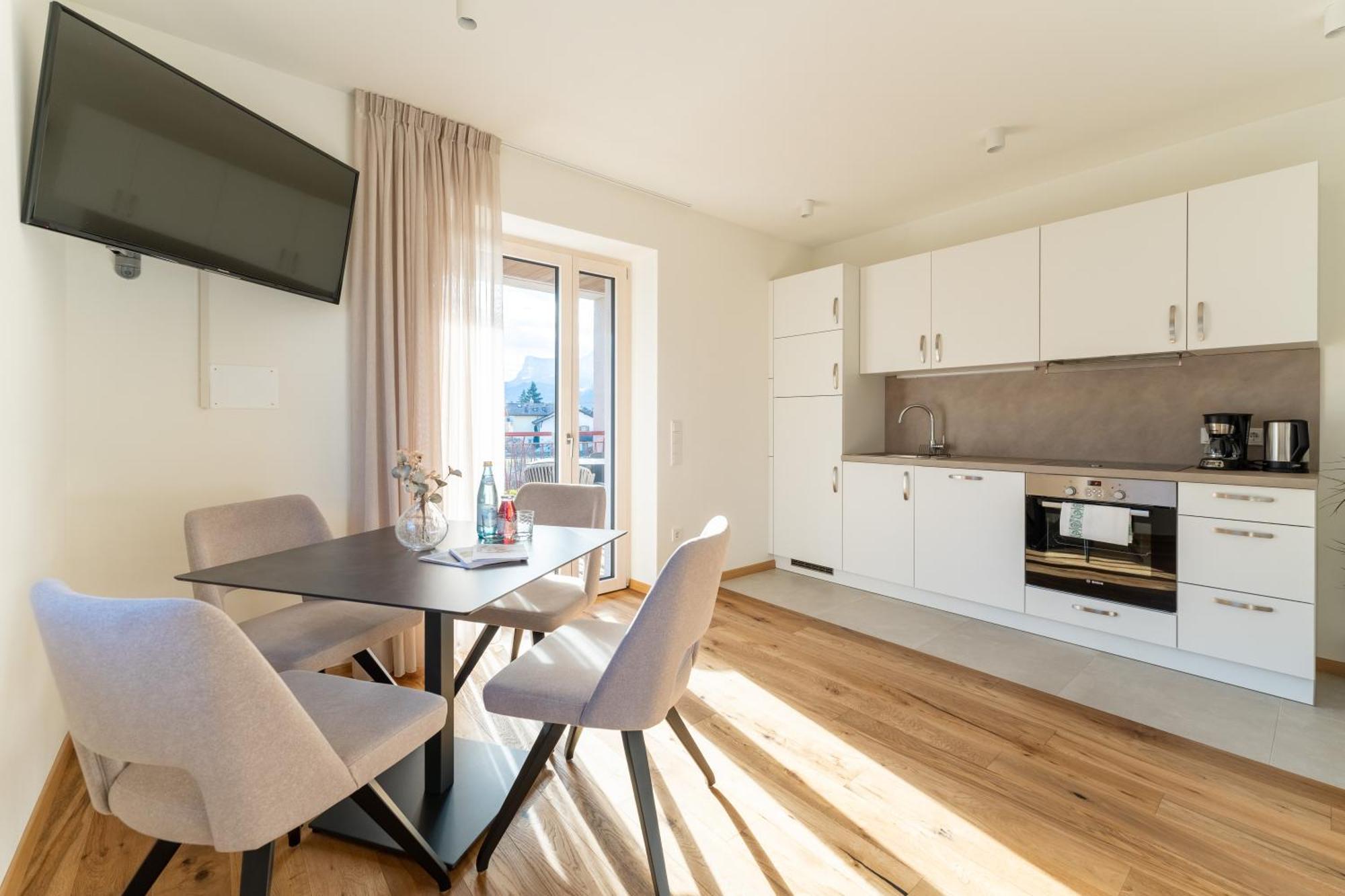 לאנה Apartments Villa Julia מראה חיצוני תמונה