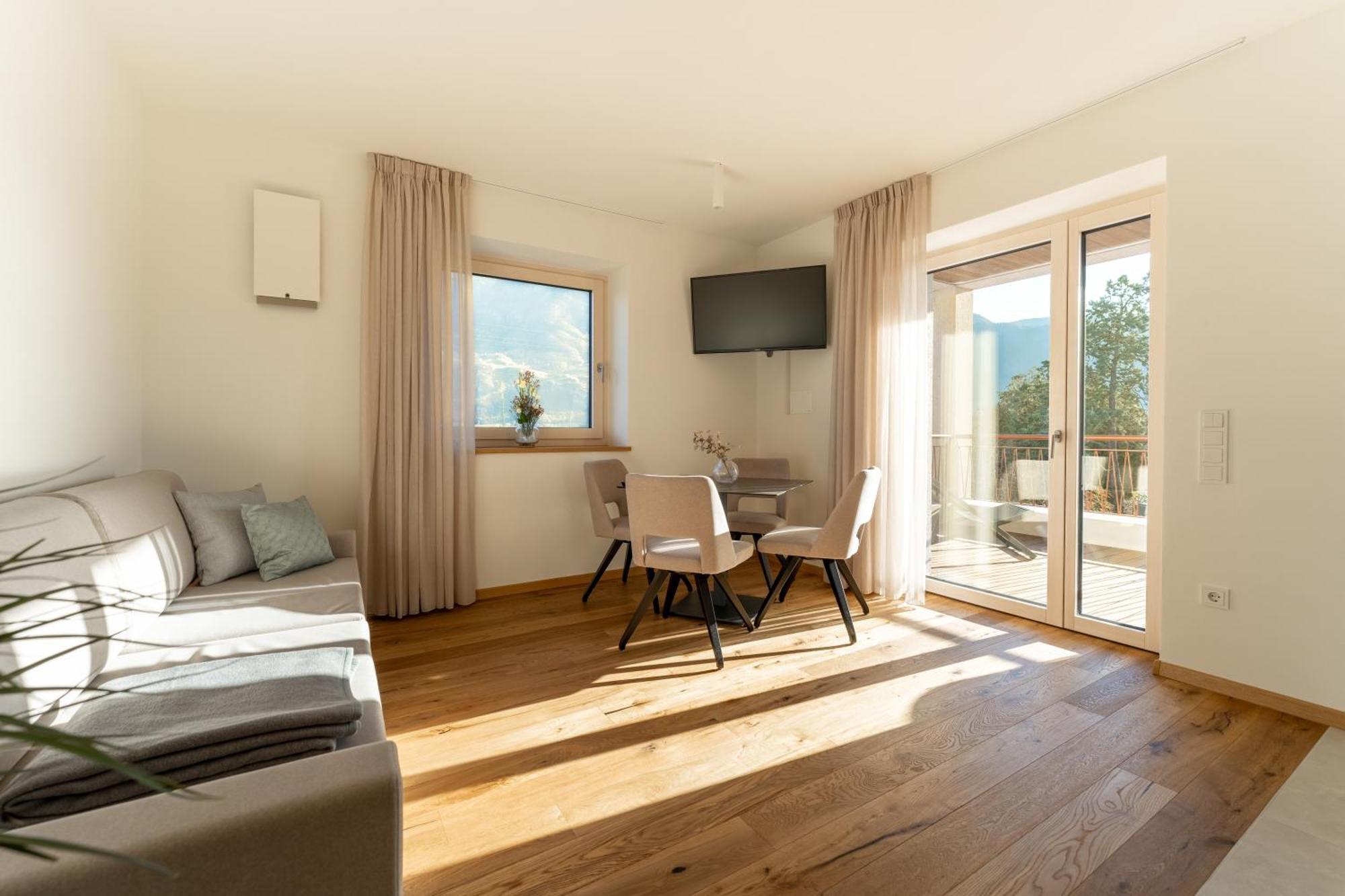 לאנה Apartments Villa Julia מראה חיצוני תמונה